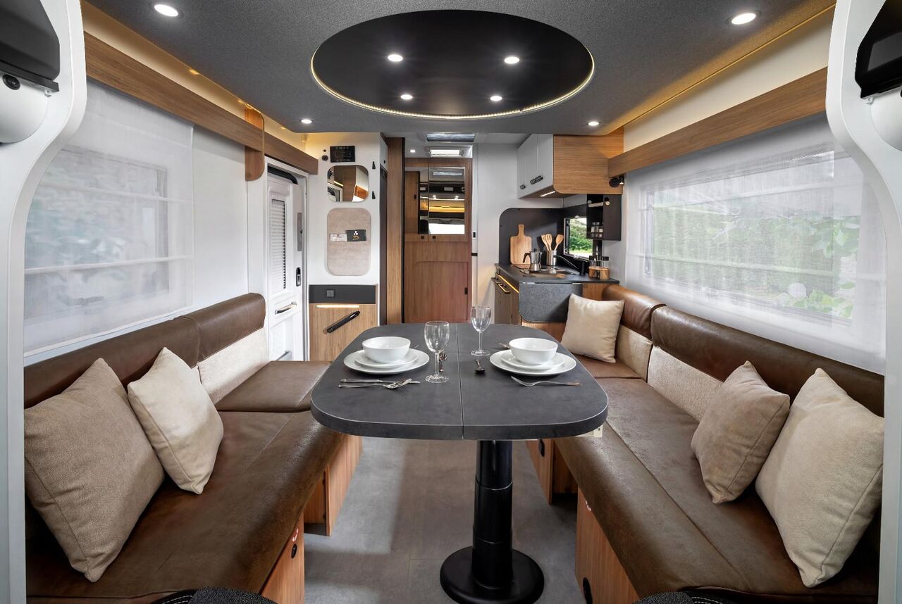 Chausson 640 TITANIUM / -2027- / 165PS-8G. / XXL- HUBBETT - Delintegreret autocamper: billede 5 Chausson 640 TITANIUM / -2027- / 165PS-8G. / XXL- HUBBETT - Delintegreret autocamper: billede 5