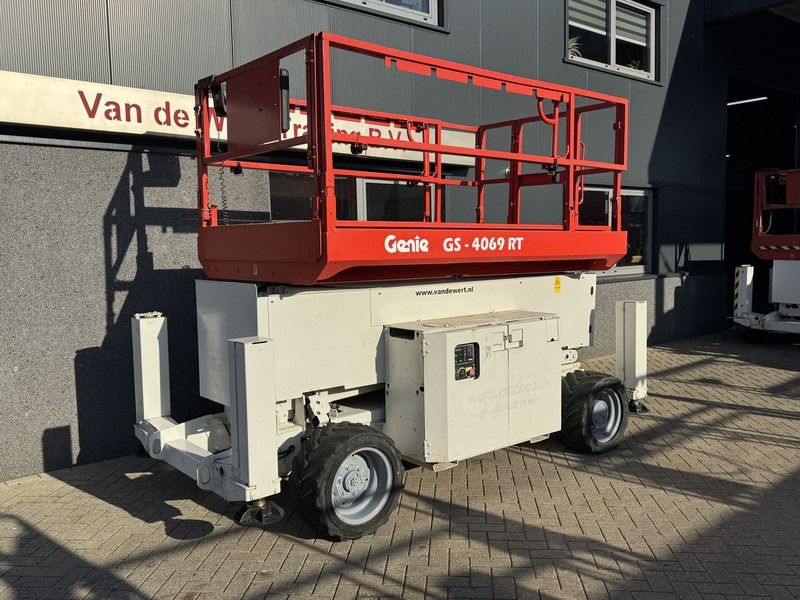 Genie GS 4069 RT Hoogwerker / Arbeitsbuhne 14mtr werkhoogte 4x4 Kubota DIESEL 2013 - Sakselift: billede 2 Genie GS 4069 RT Hoogwerker / Arbeitsbuhne 14mtr werkhoogte 4x4 Kubota DIESEL 2013 - Sakselift: billede 2