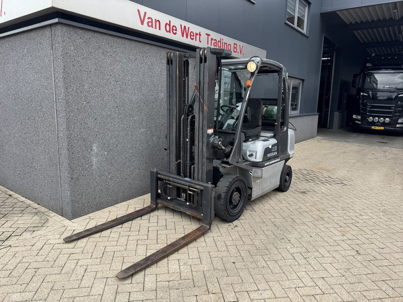 Nissan UD02A25PQ Triplo 475 Freelift/Sideshift LPG 2005 - Gas gaffeltruck: billede 3 Nissan UD02A25PQ Triplo 475 Freelift/Sideshift LPG 2005 - Gas gaffeltruck: billede 3