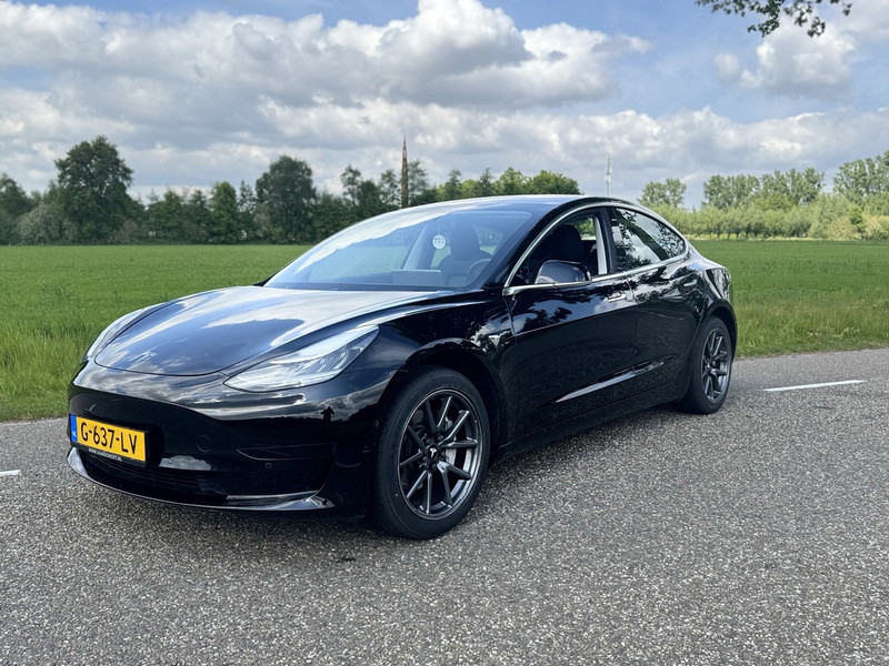 Tesla Model 3 - Bil: billede 1 Tesla Model 3 - Bil: billede 1