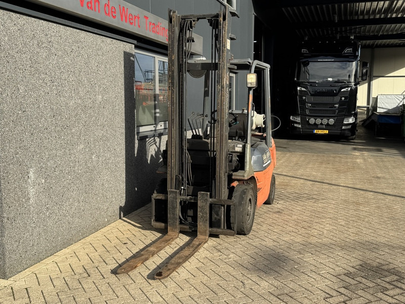 Toyota 42-7FGF25 duplo 400 3e / 4e Functie LPG 2001 - Gas gaffeltruck: billede 3 Toyota 42-7FGF25 duplo 400 3e / 4e Functie LPG 2001 - Gas gaffeltruck: billede 3