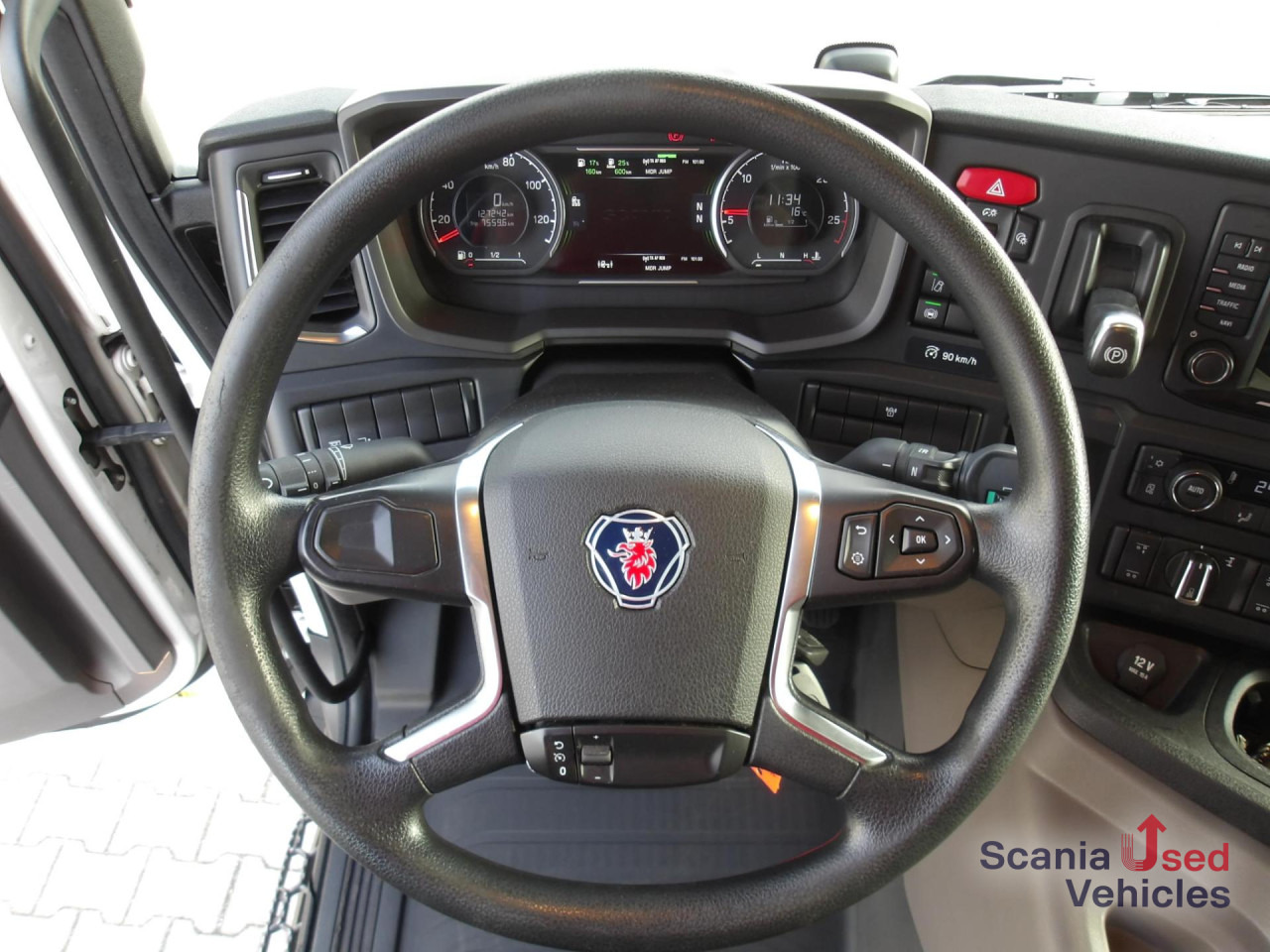 SCANIA P 320 B6x2*4LB / Full Air / Getränkefahrzeug - Til transport af drikkevarer lastbil: billede 3 SCANIA P 320 B6x2*4LB / Full Air / Getränkefahrzeug - Til transport af drikkevarer lastbil: billede 3