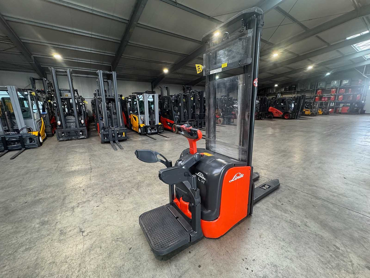 Gaffeltruck 04/2012 SERVICE +UVV 10/2026 LINDE L14AP 1.400KG PALLET TRUCK ANT 2.364 HOURS: billede 7 Gaffeltruck 04/2012 SERVICE +UVV 10/2026 LINDE L14AP 1.400KG PALLET TRUCK ANT 2.364 HOURS: billede 7