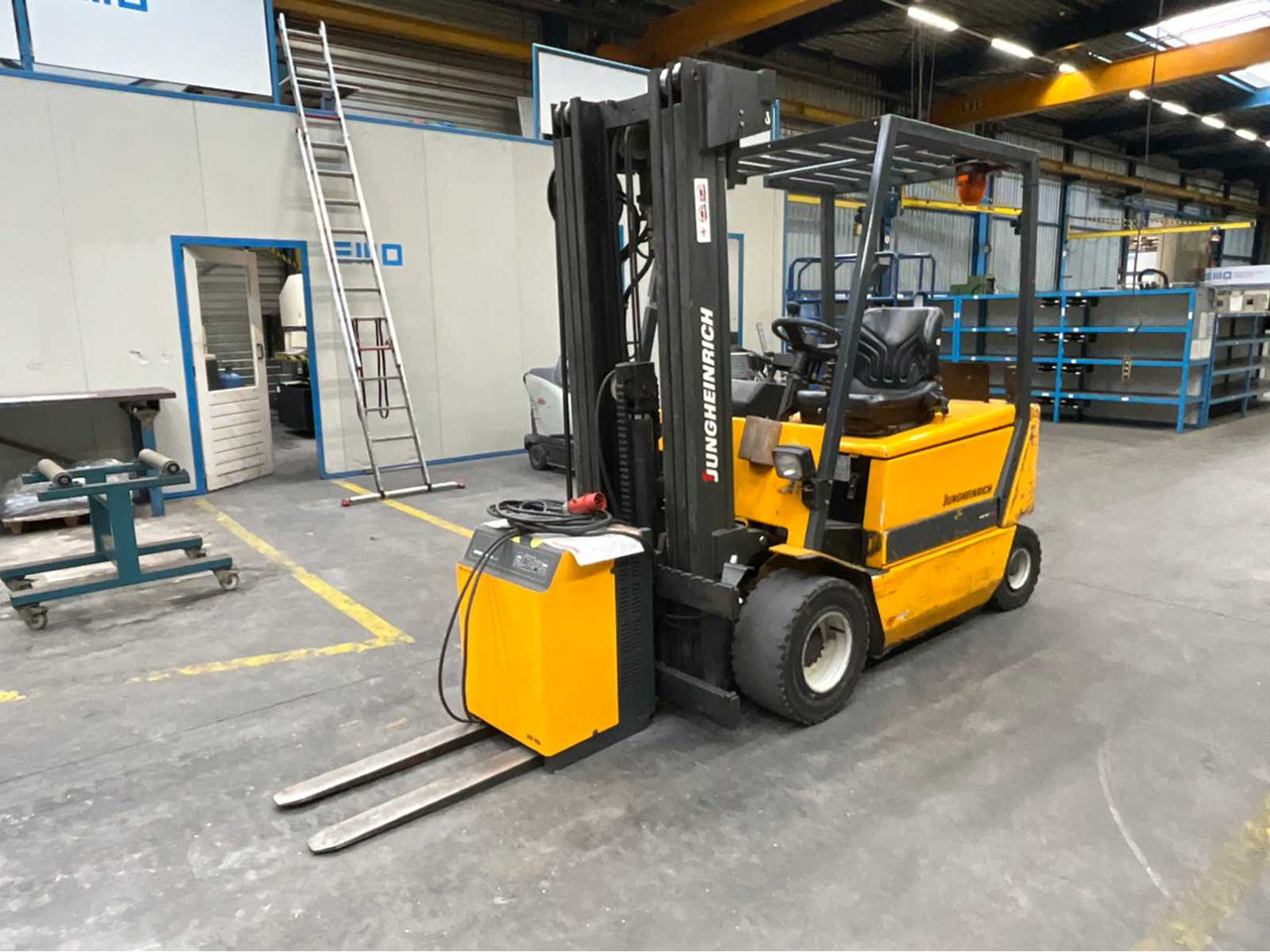 2001 JUNGHEINRICH EFG-VAC 30 G115-500DZ FORKLIFT - Gaffeltruck: billede 1 2001 JUNGHEINRICH EFG-VAC 30 G115-500DZ FORKLIFT - Gaffeltruck: billede 1