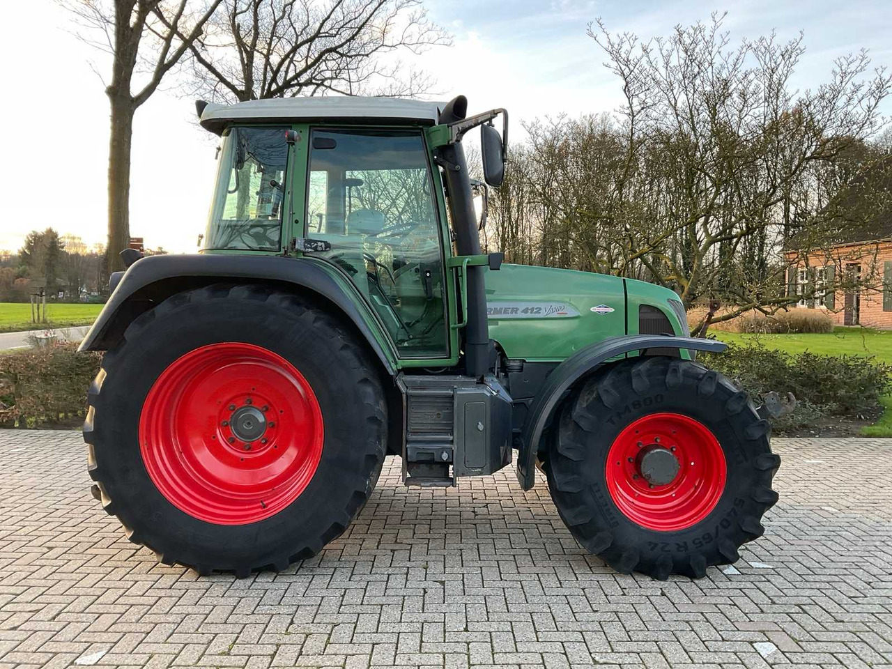 2005 FENDT FARMER 412 VARIO ALL-WHEEL DRIVE FARM TRACTOR - Traktor: billede 4 2005 FENDT FARMER 412 VARIO ALL-WHEEL DRIVE FARM TRACTOR - Traktor: billede 4