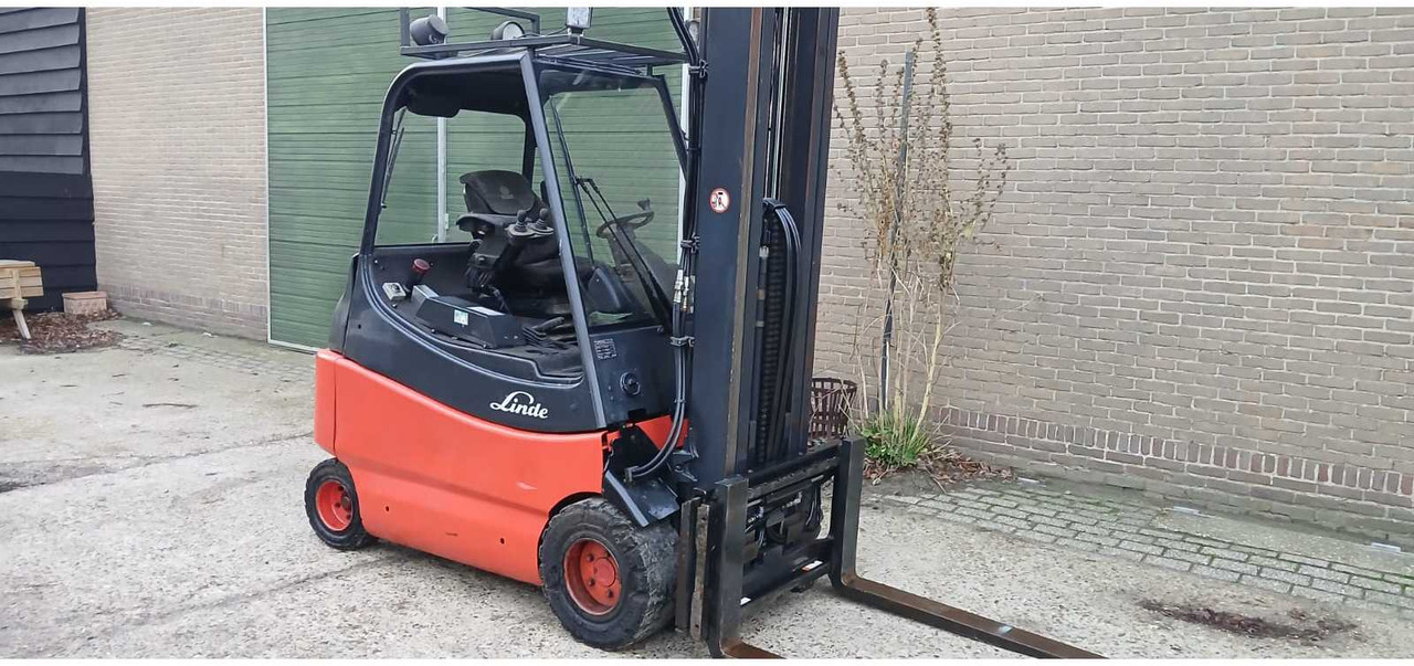 2006 LINDE E30 FORKLIFT - Gaffeltruck: billede 4 2006 LINDE E30 FORKLIFT - Gaffeltruck: billede 4