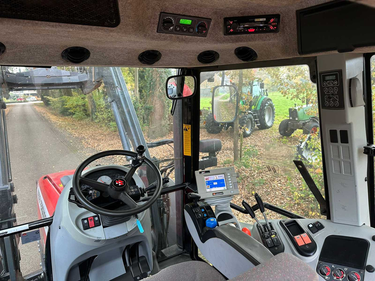 2006 MASSEY FERGUSON 6480 DYNA 6 FOUR WHEEL DRIVE FARM TRACTOR - Traktor: billede 4 2006 MASSEY FERGUSON 6480 DYNA 6 FOUR WHEEL DRIVE FARM TRACTOR - Traktor: billede 4