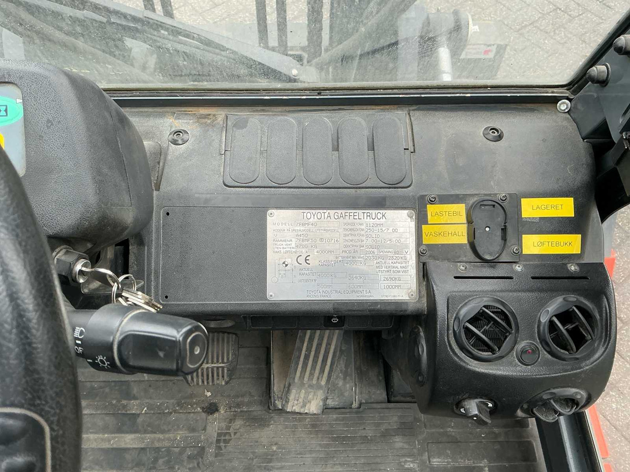 2006 TOYOTA 7FBMF40 FORKLIFT - Gaffeltruck: billede 4 2006 TOYOTA 7FBMF40 FORKLIFT - Gaffeltruck: billede 4