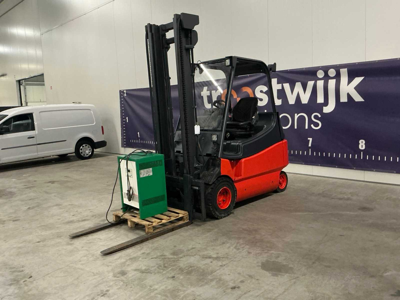 2007 LINDE E30 FORKLIFT - Gaffeltruck: billede 1 2007 LINDE E30 FORKLIFT - Gaffeltruck: billede 1