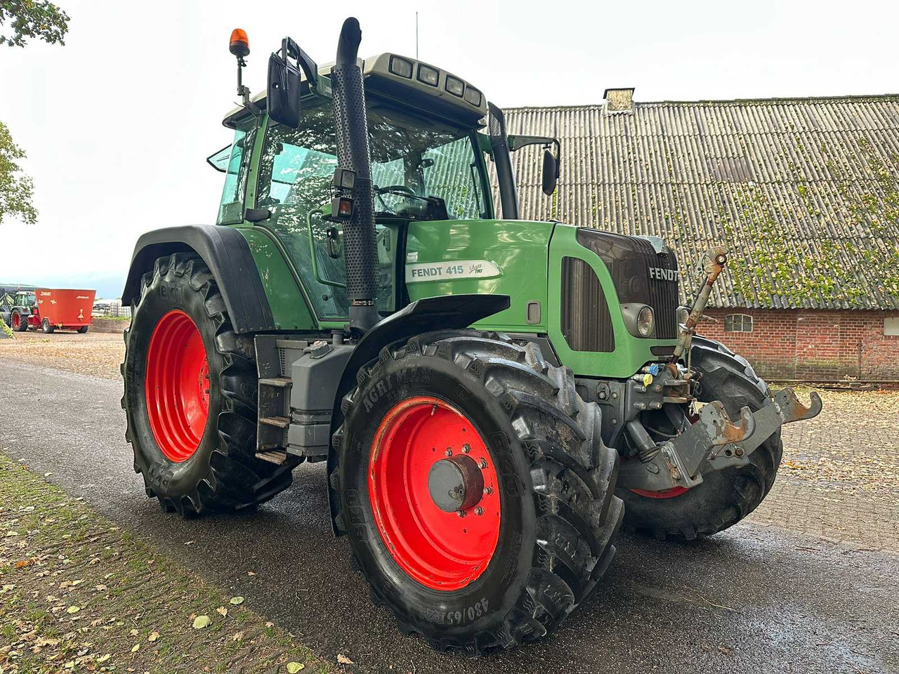 2010 FENDT 415 VARIO TMS ALL-WHEEL DRIVE AGRICULTURAL TRACTOR - Traktor: billede 3 2010 FENDT 415 VARIO TMS ALL-WHEEL DRIVE AGRICULTURAL TRACTOR - Traktor: billede 3
