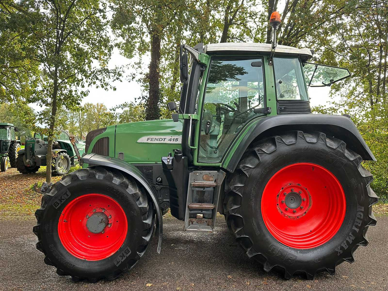 2010 FENDT 415 VARIO TMS ALL-WHEEL DRIVE AGRICULTURAL TRACTOR - Traktor: billede 2 2010 FENDT 415 VARIO TMS ALL-WHEEL DRIVE AGRICULTURAL TRACTOR - Traktor: billede 2