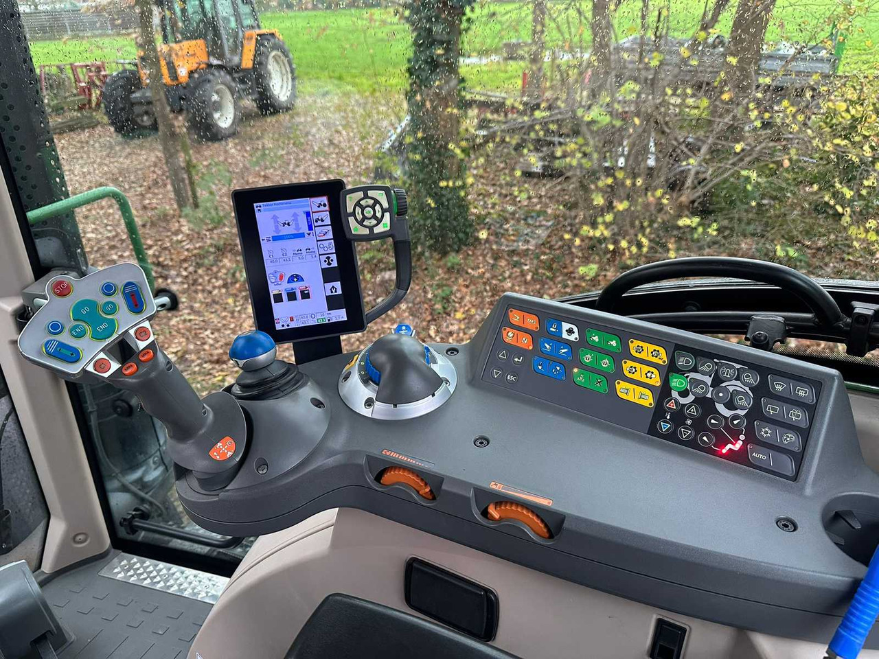 2015 FENDT 312 VARIO S4 ALL-WHEEL DRIVE FARM TRACTOR - Traktor: billede 5 2015 FENDT 312 VARIO S4 ALL-WHEEL DRIVE FARM TRACTOR - Traktor: billede 5