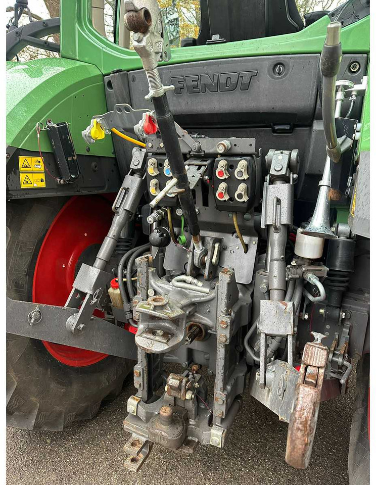 2015 FENDT 312 VARIO S4 ALL-WHEEL DRIVE FARM TRACTOR - Traktor: billede 3 2015 FENDT 312 VARIO S4 ALL-WHEEL DRIVE FARM TRACTOR - Traktor: billede 3