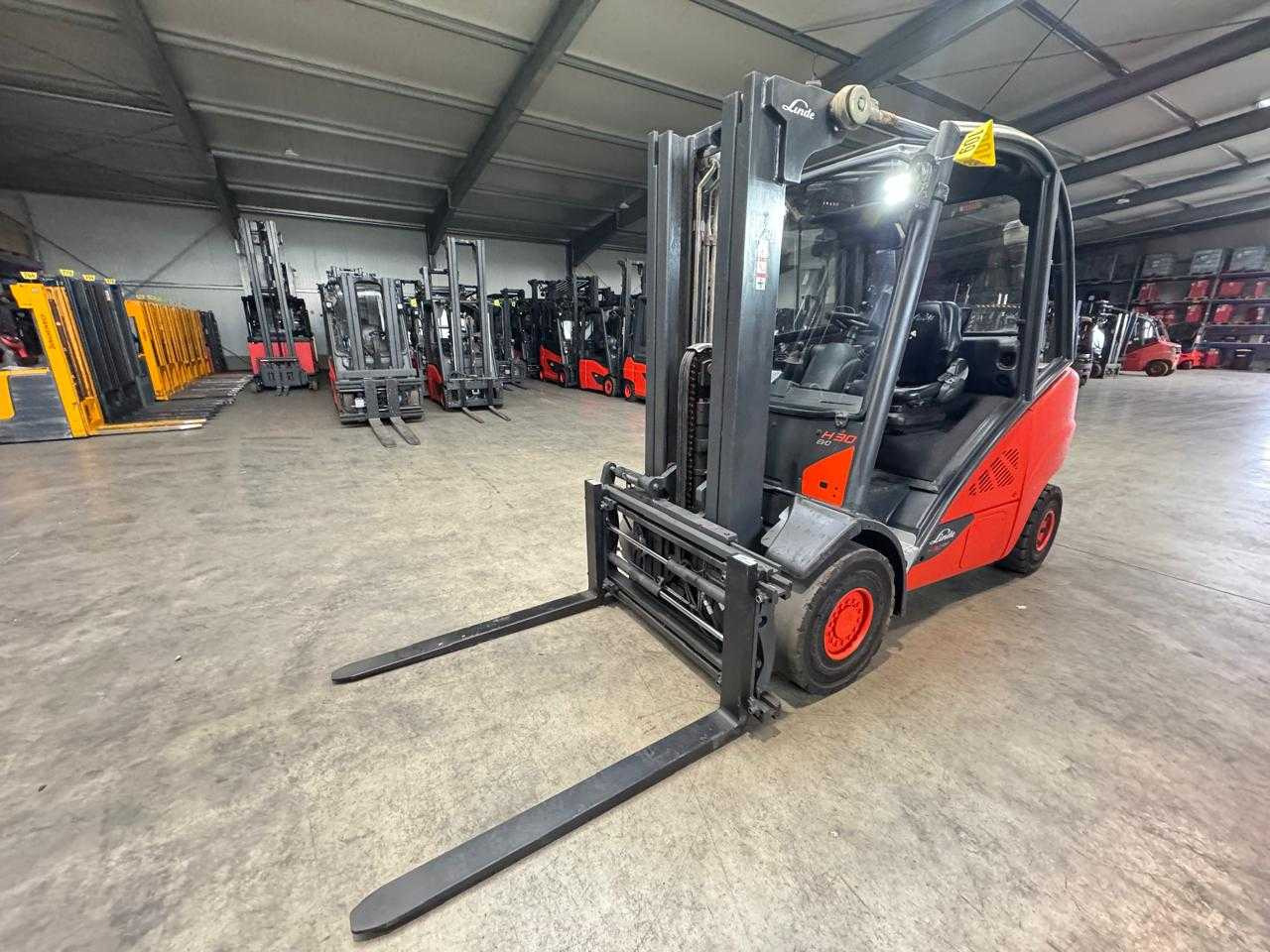 2016 SERVICE + UVV 10/2026 LINDE H30D 3RD+4TH VALVE FORK ADJUSTER TRIPLEX 465CM DIESEL FORKLIFT - Gaffeltruck: billede 1 2016 SERVICE + UVV 10/2026 LINDE H30D 3RD+4TH VALVE FORK ADJUSTER TRIPLEX 465CM DIESEL FORKLIFT - Gaffeltruck: billede 1