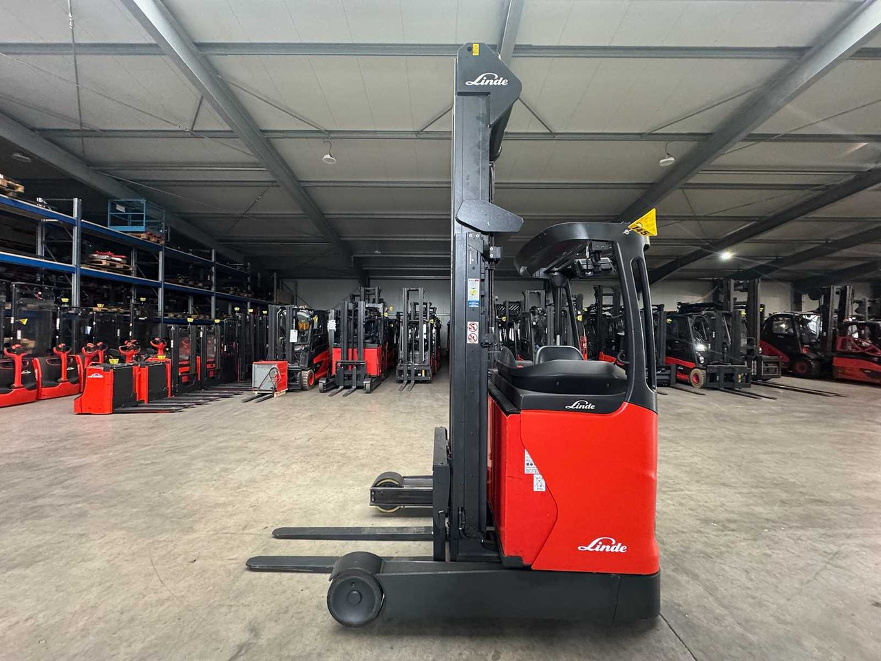 2016 SERVICE+UVV 10/2026 LINDE R16 TRIPLEX 796CM REACH TRUCK FORK ADJUSTER ELECTRIC FORKLIFT - Gaffeltruck: billede 2 2016 SERVICE+UVV 10/2026 LINDE R16 TRIPLEX 796CM REACH TRUCK FORK ADJUSTER ELECTRIC FORKLIFT - Gaffeltruck: billede 2