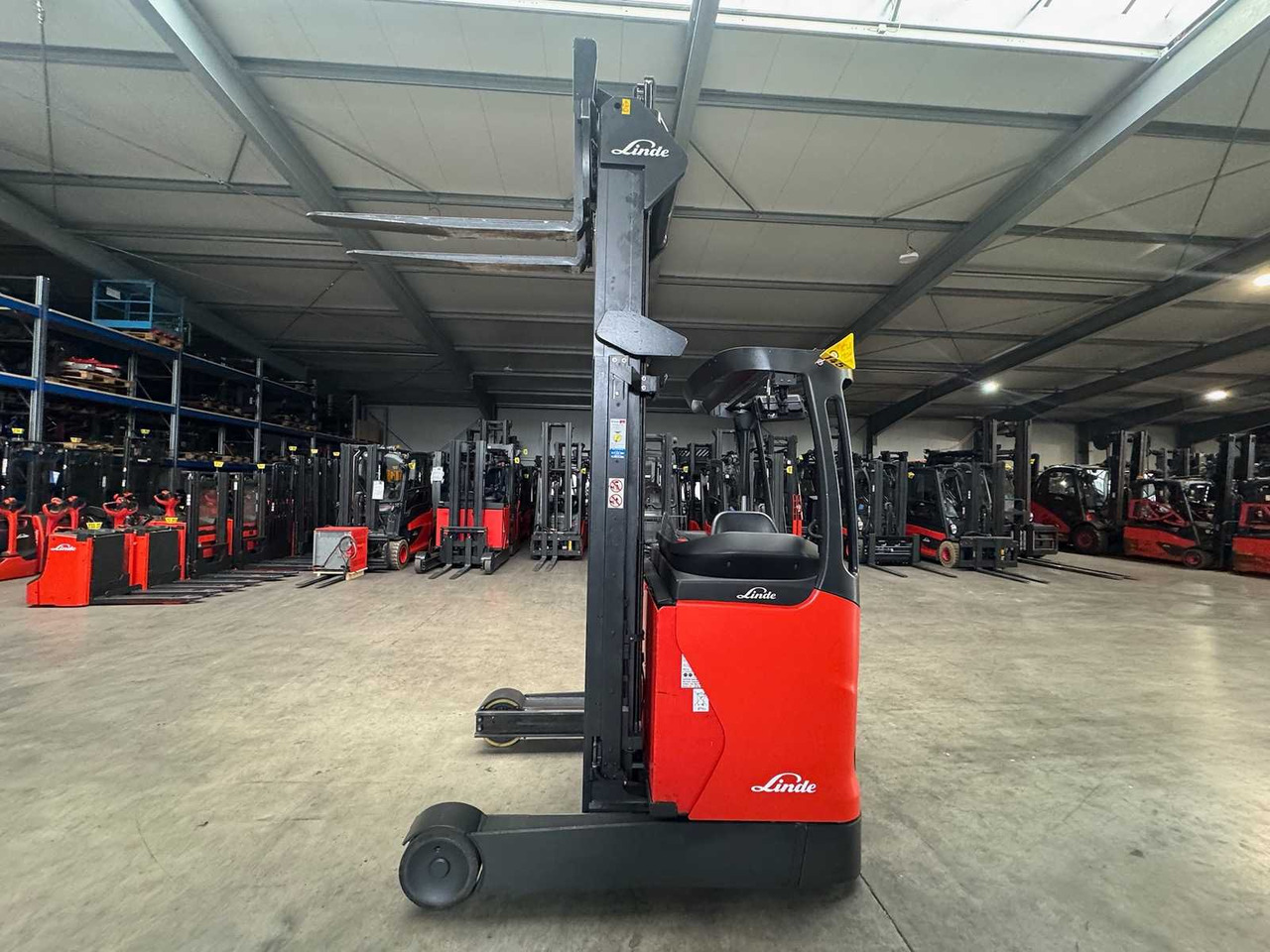 2016 SERVICE+UVV 10/2026 LINDE R16 TRIPLEX 796CM REACH TRUCK FORK ADJUSTER ELECTRIC FORKLIFT - Gaffeltruck: billede 3 2016 SERVICE+UVV 10/2026 LINDE R16 TRIPLEX 796CM REACH TRUCK FORK ADJUSTER ELECTRIC FORKLIFT - Gaffeltruck: billede 3
