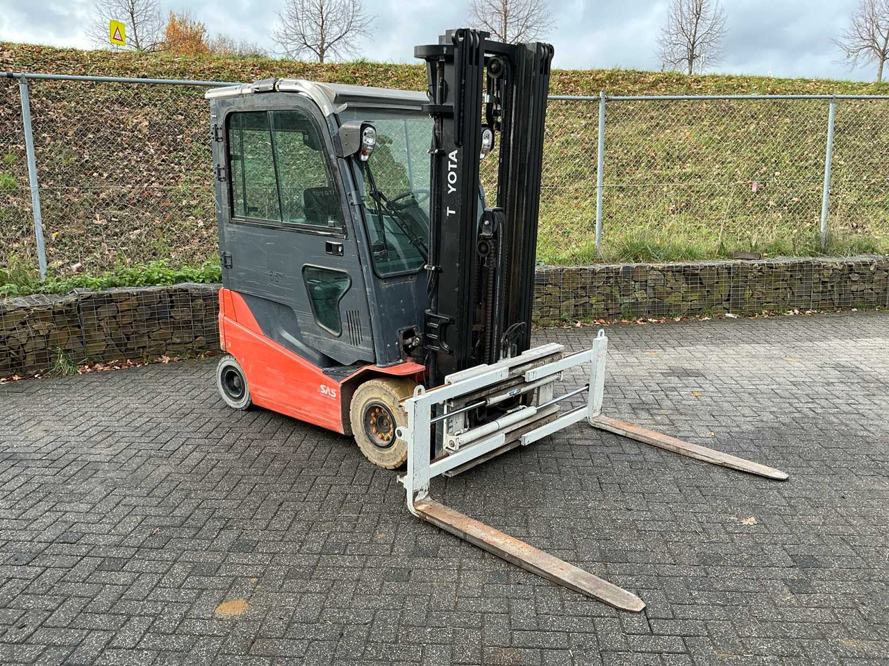 2017 TOYOTA 8FBMKT25 FORKLIFT - Gaffeltruck: billede 1 2017 TOYOTA 8FBMKT25 FORKLIFT - Gaffeltruck: billede 1
