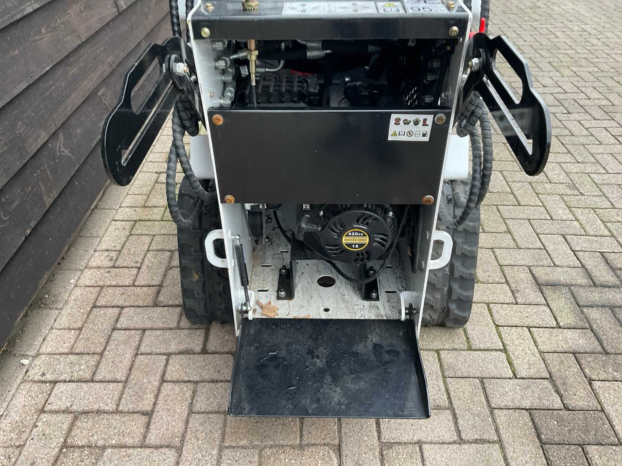 2025 JLH LRT 360 SKID STEER LOADER - Skridstyret minilæsser på bånd: billede 4 2025 JLH LRT 360 SKID STEER LOADER - Skridstyret minilæsser på bånd: billede 4