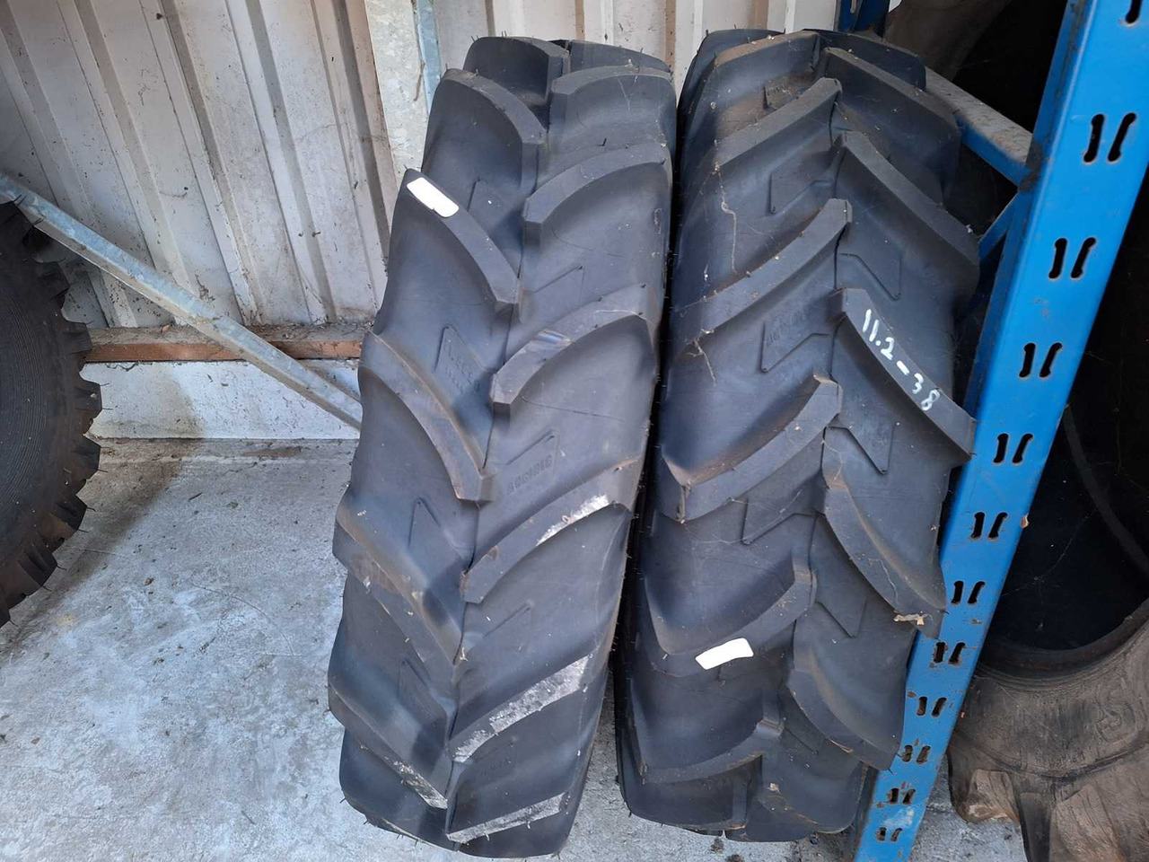 2x tractor tire Michelin 11.2-28 NEW - Dæk og fælge for Traktor: billede 3 2x tractor tire Michelin 11.2-28 NEW - Dæk og fælge for Traktor: billede 3