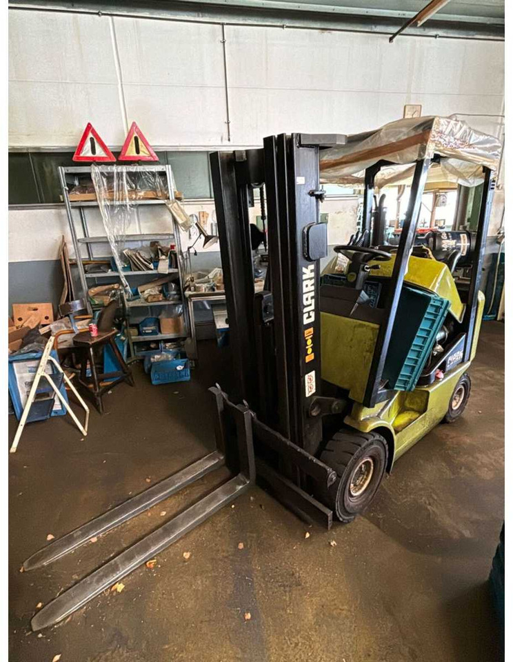 CLARK - CGP 17 - LPG FORKLIFT - Gaffeltruck: billede 2 CLARK - CGP 17 - LPG FORKLIFT - Gaffeltruck: billede 2