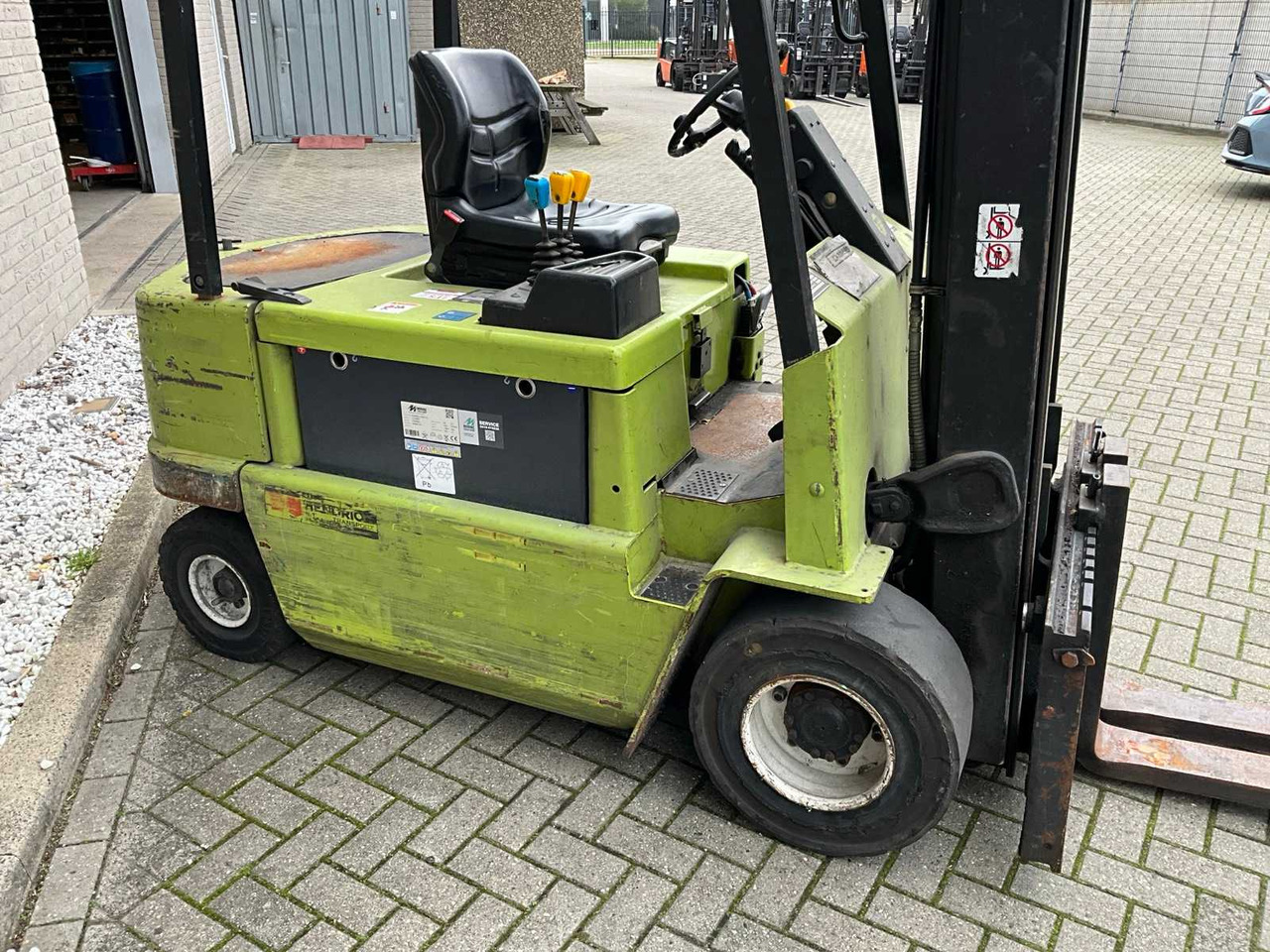CLARK - EM30S - FORKLIFT - Gaffeltruck: billede 4 CLARK - EM30S - FORKLIFT - Gaffeltruck: billede 4