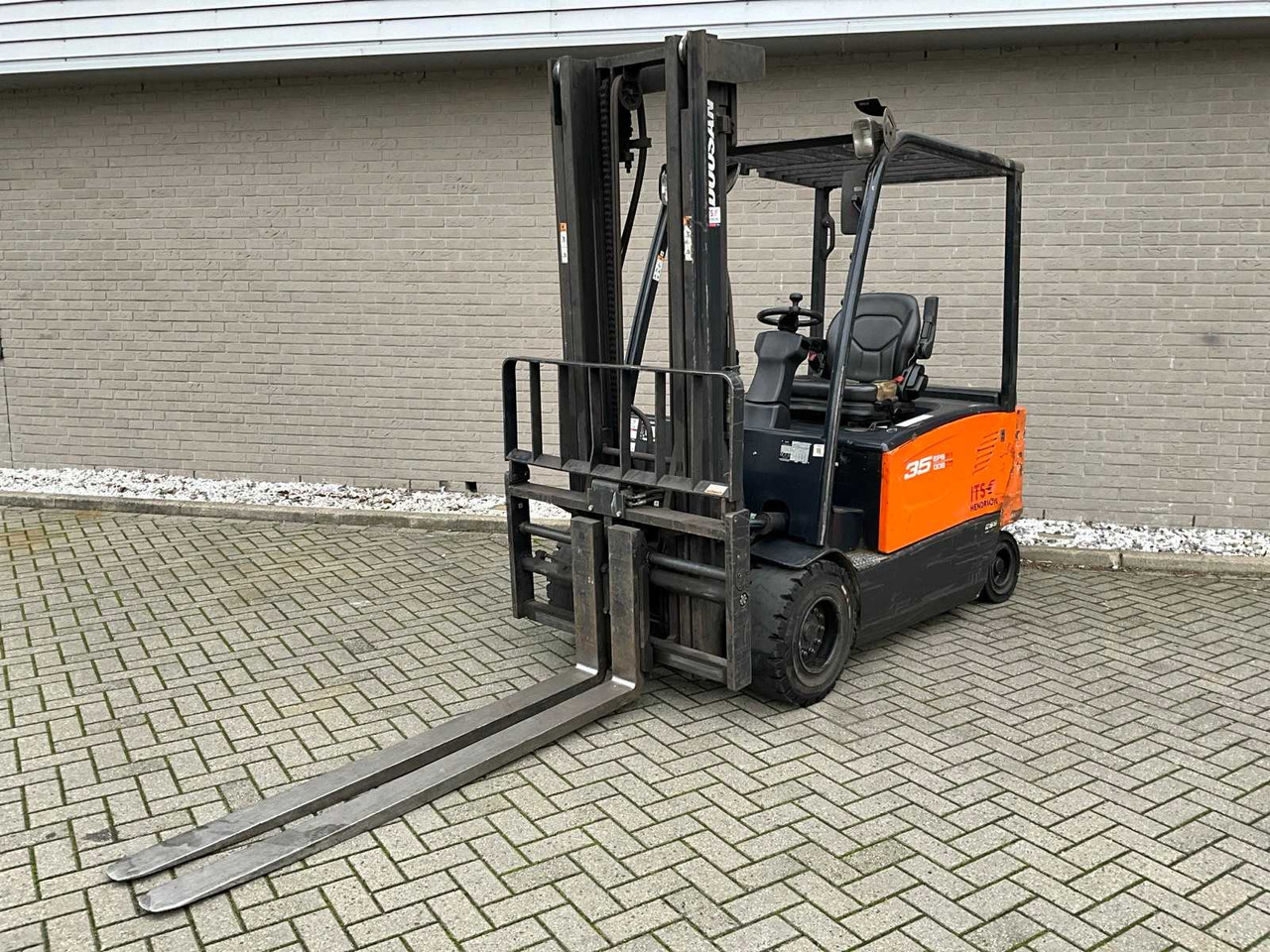 DOOSAN - B35X-7 - FORKLIFT - Gaffeltruck: billede 1 DOOSAN - B35X-7 - FORKLIFT - Gaffeltruck: billede 1