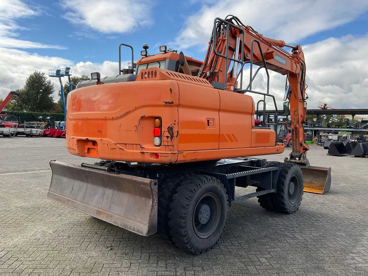 Doosan DX140W-3 - Hjulgravemaskine: billede 3 Doosan DX140W-3 - Hjulgravemaskine: billede 3