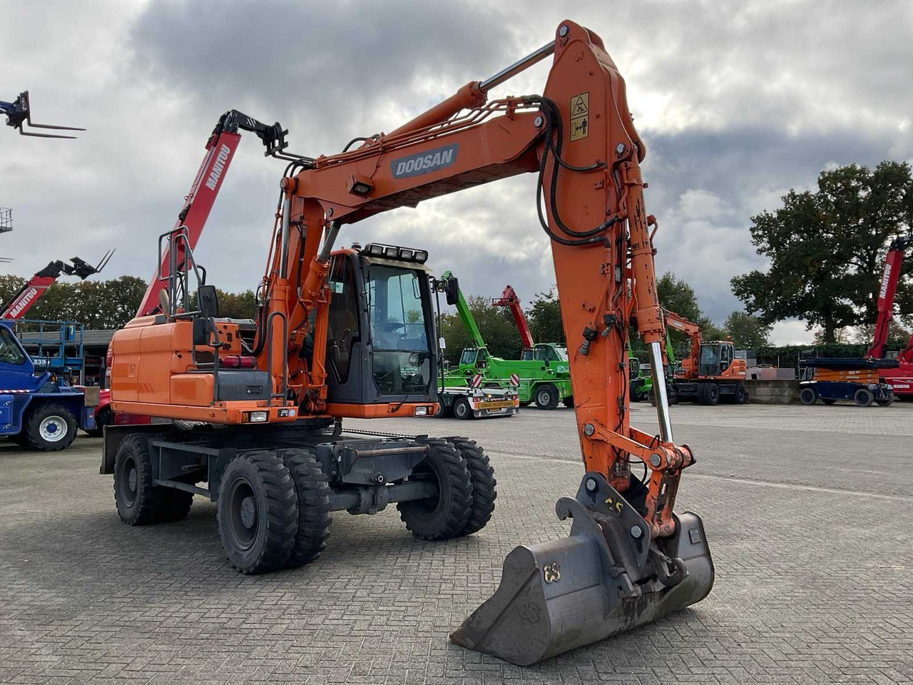 Doosan DX140W-3 - Hjulgravemaskine: billede 4 Doosan DX140W-3 - Hjulgravemaskine: billede 4