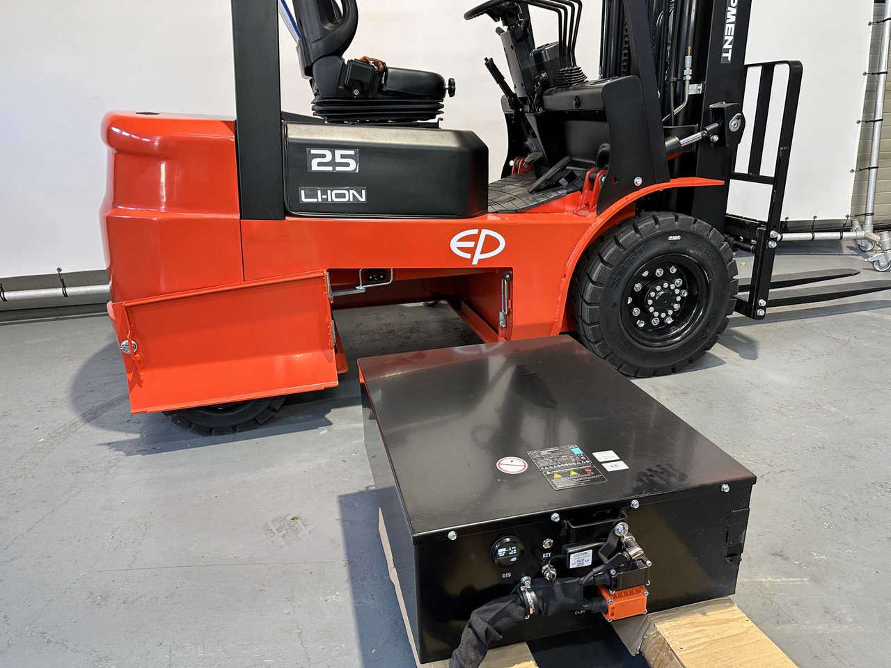 Gaffeltruck EP - EFL 252 X - FORK POSITIONER, SIDESHIFT, TRIPLEX, FORKLIFT 2025: billede 20