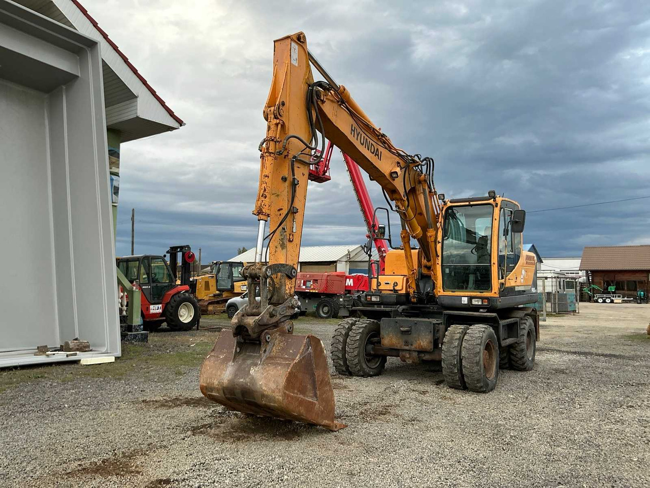 HYUNDAI - ROBEX 140W-9 - WHEELED EXCAVATOR - 2010 - Hjulgravemaskine: billede 3 HYUNDAI - ROBEX 140W-9 - WHEELED EXCAVATOR - 2010 - Hjulgravemaskine: billede 3