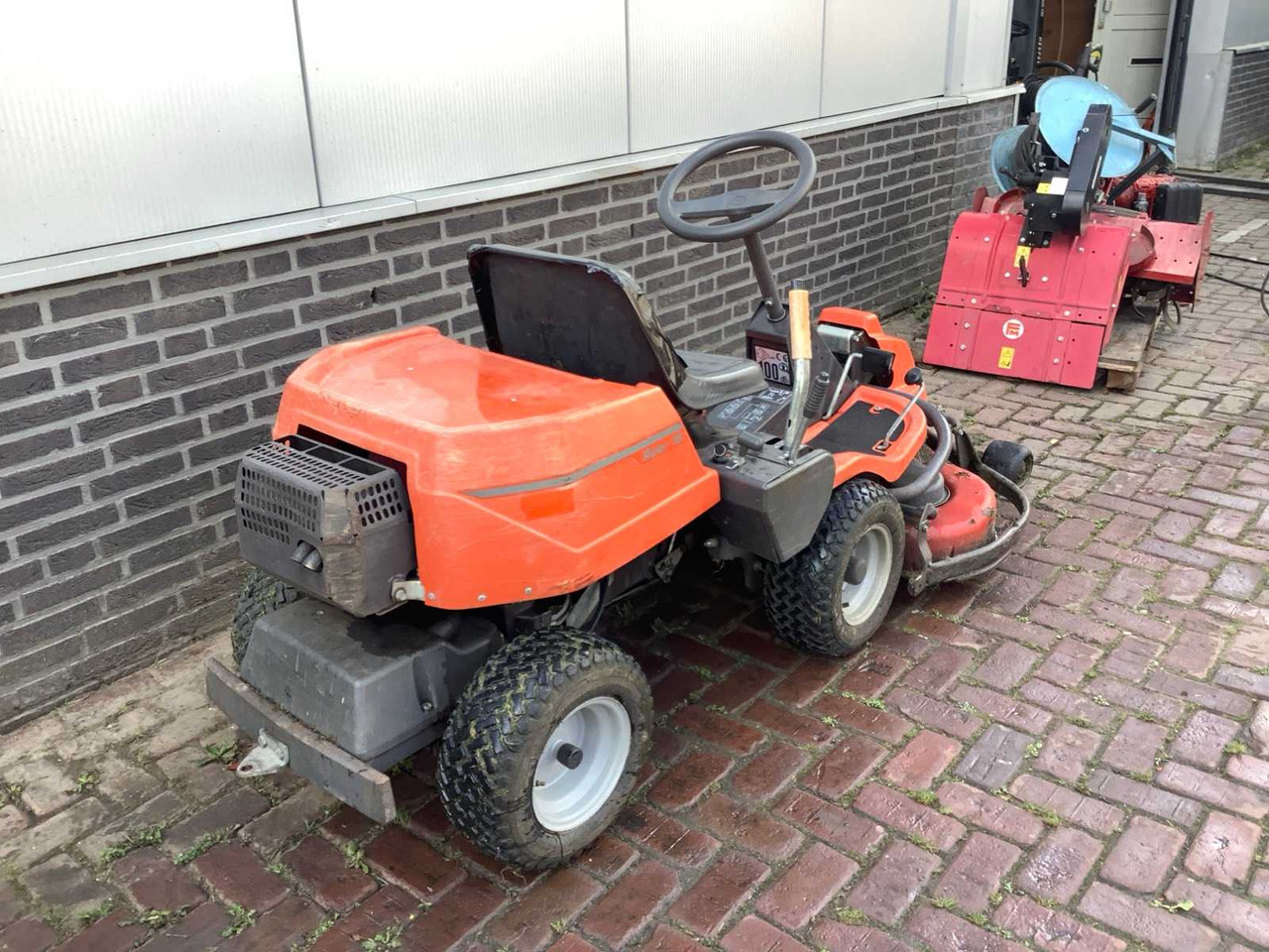Husqvarna Rider 16 - Plæneklipper: billede 2 Husqvarna Rider 16 - Plæneklipper: billede 2