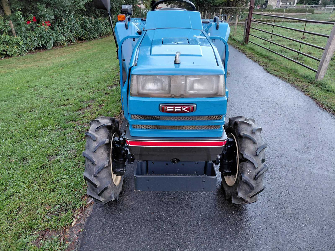 Iseki TA207 - Minitraktor: billede 2 Iseki TA207 - Minitraktor: billede 2
