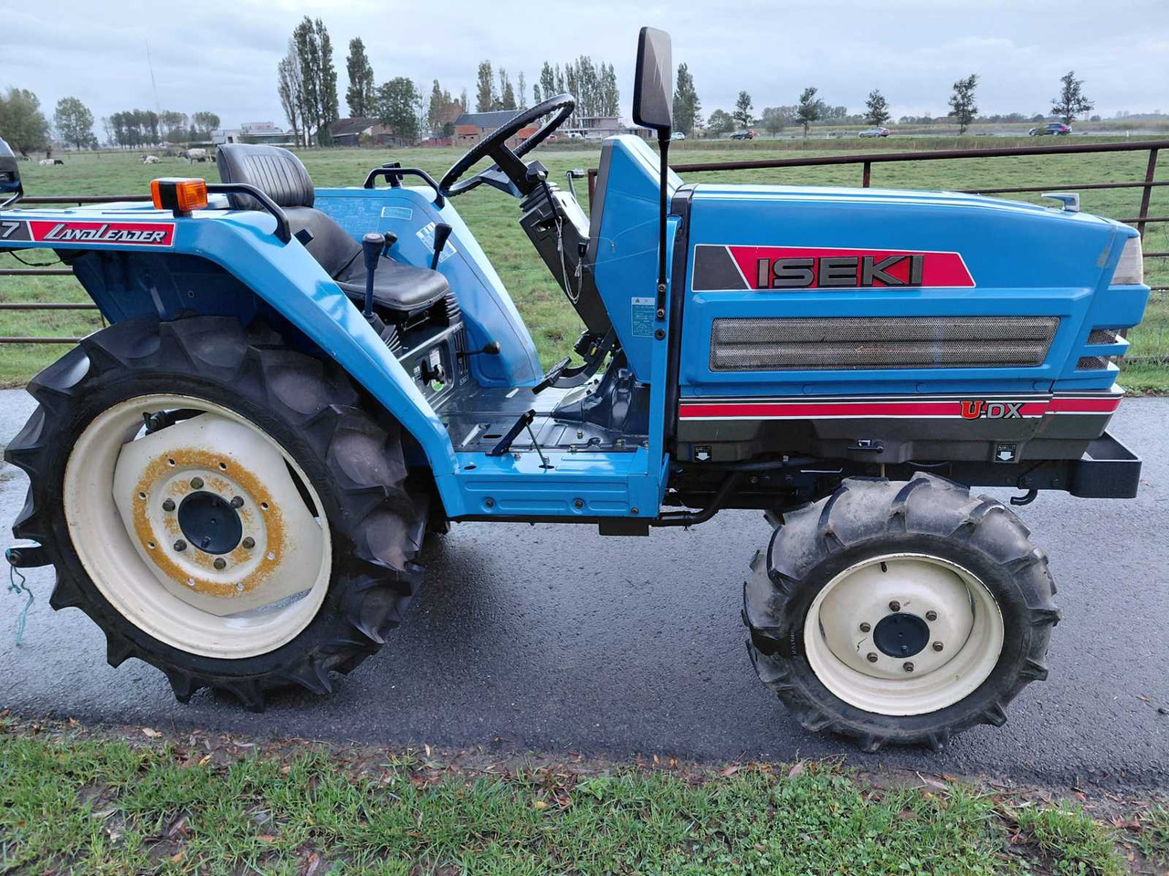 Iseki TA207 - Minitraktor: billede 3 Iseki TA207 - Minitraktor: billede 3