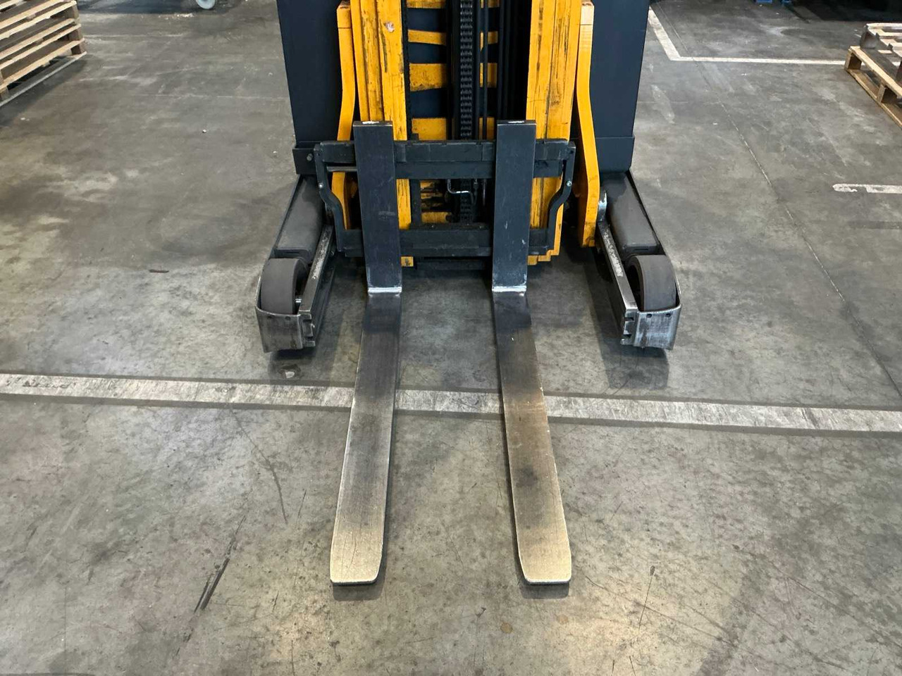 JUNGHEINRICH - 2014 - ETV 214 - REACH TRUCK - Gaffeltruck: billede 5 JUNGHEINRICH - 2014 - ETV 214 - REACH TRUCK - Gaffeltruck: billede 5