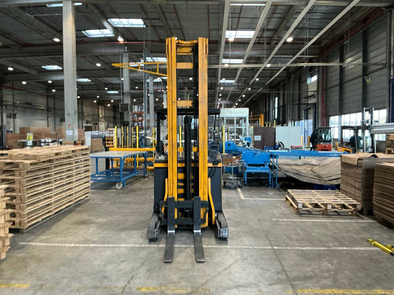 JUNGHEINRICH - 2014 - ETV 214 - REACH TRUCK - Gaffeltruck: billede 2 JUNGHEINRICH - 2014 - ETV 214 - REACH TRUCK - Gaffeltruck: billede 2