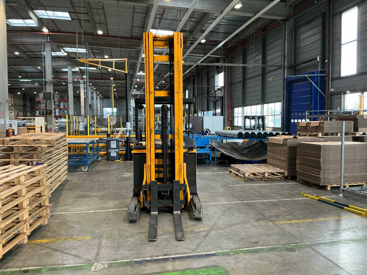 JUNGHEINRICH - 2014 - ETV214 - FORKLIFT - Gaffeltruck: billede 2 JUNGHEINRICH - 2014 - ETV214 - FORKLIFT - Gaffeltruck: billede 2