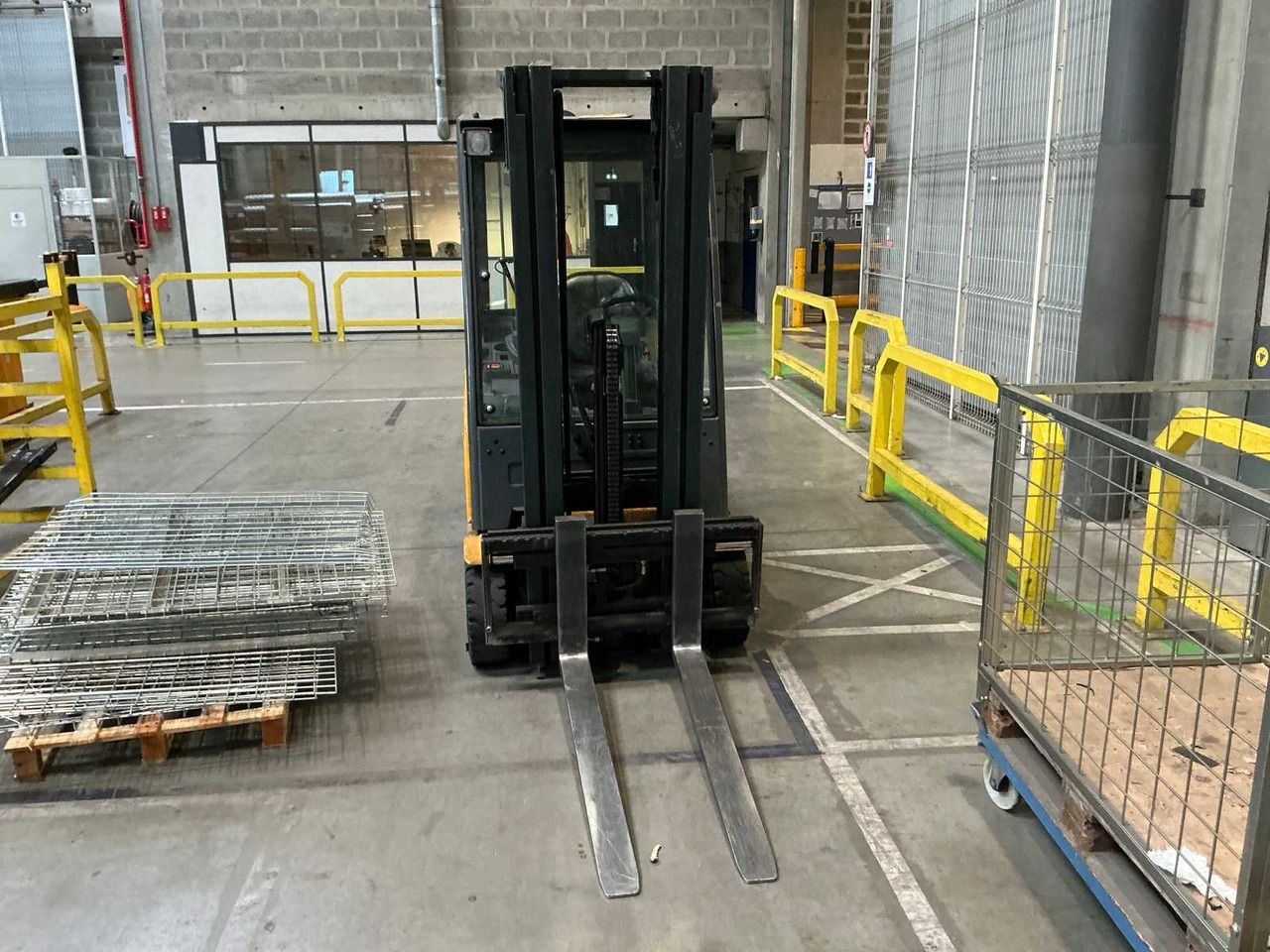 JUNGHEINRICH - 2015 - EFG216 - COUNTERBALANCE FORKLIFT - Gaffeltruck: billede 2 JUNGHEINRICH - 2015 - EFG216 - COUNTERBALANCE FORKLIFT - Gaffeltruck: billede 2