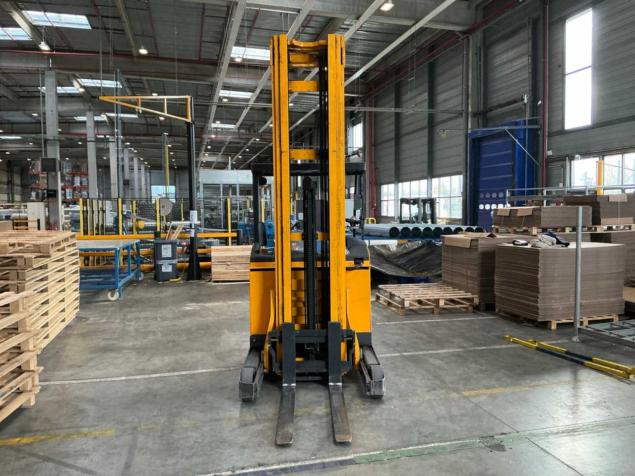 JUNGHEINRICH - 2015 - ETV214 - FORKLIFT - Gaffeltruck: billede 2 JUNGHEINRICH - 2015 - ETV214 - FORKLIFT - Gaffeltruck: billede 2