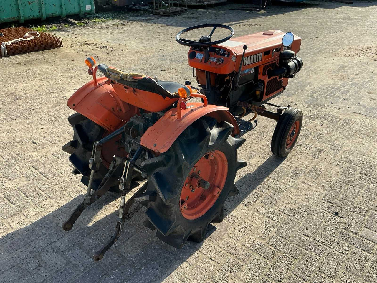 Kubota B7001E - Minitraktor: billede 4 Kubota B7001E - Minitraktor: billede 4