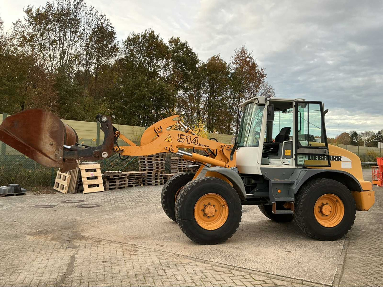 LIEBHERR - L514 STEREO - 2007 - WHEEL LOADER - Gummihjulslæsser: billede 4 LIEBHERR - L514 STEREO - 2007 - WHEEL LOADER - Gummihjulslæsser: billede 4