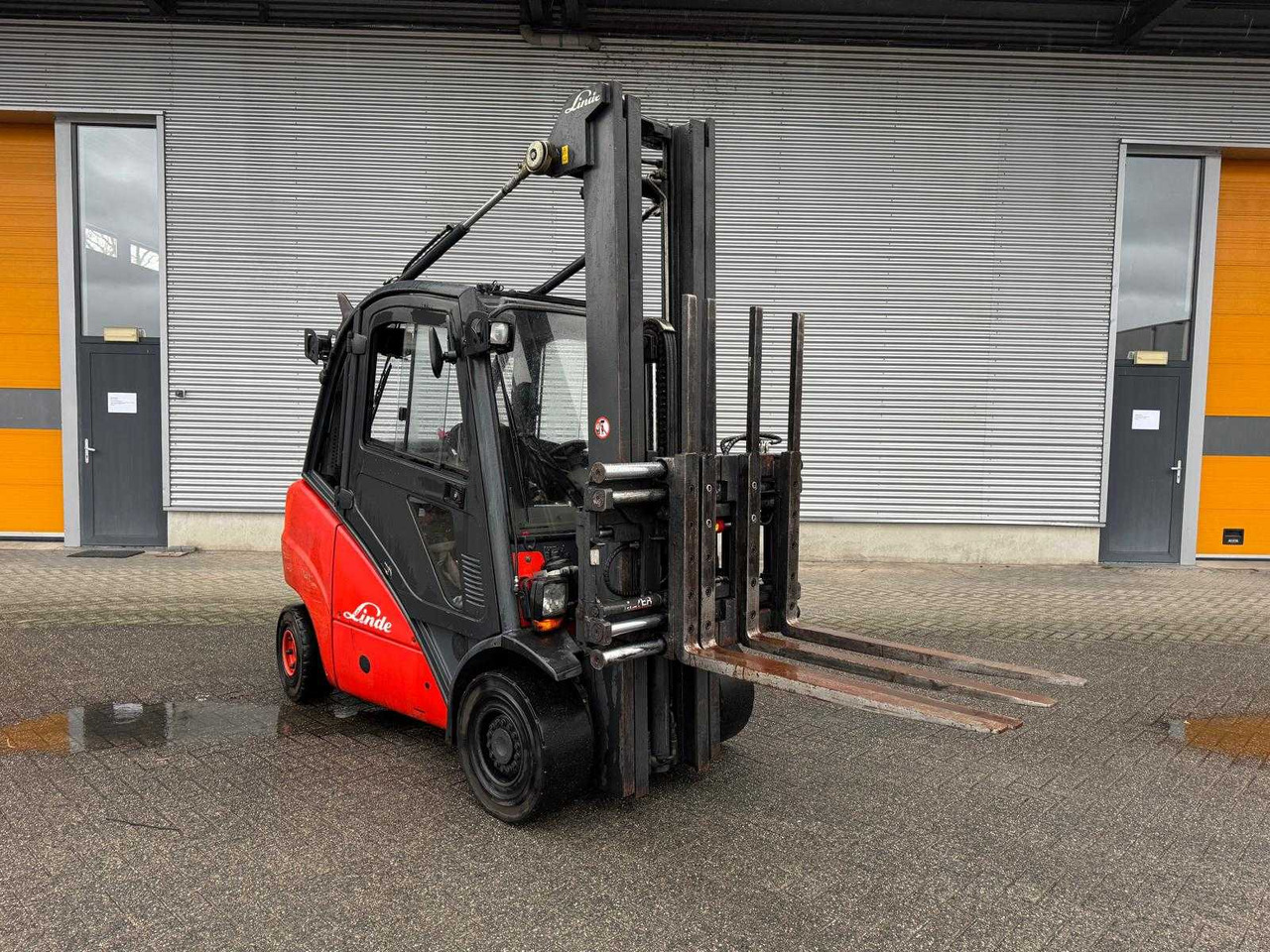 LINDE - H30 - FORKLIFT TRUCKS - 2006 - Gaffeltruck: billede 1 LINDE - H30 - FORKLIFT TRUCKS - 2006 - Gaffeltruck: billede 1