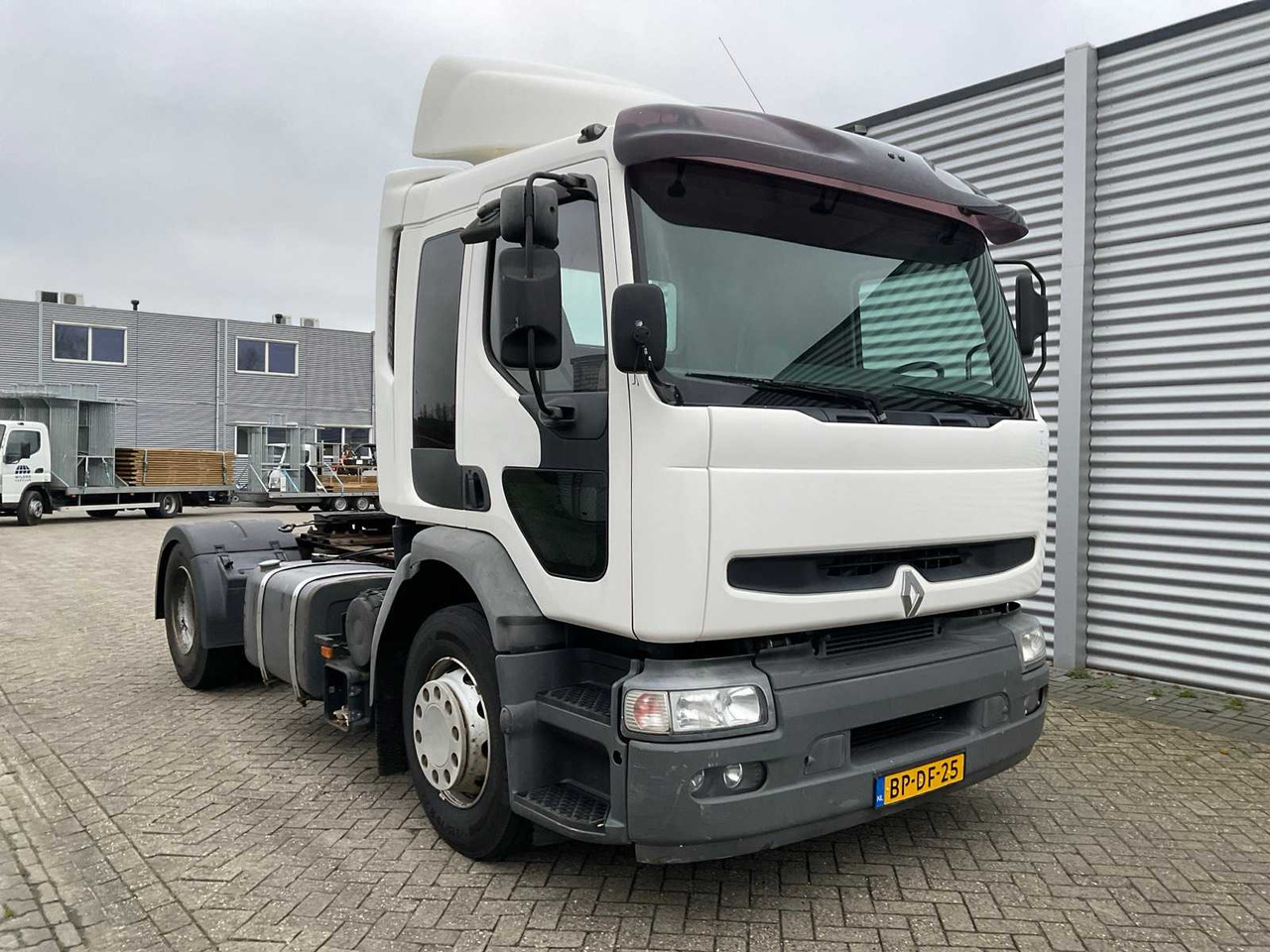 2004 RENAULT HD 370-19T SEMI-TRAILER TRACTOR - Lastbil: billede 4 2004 RENAULT HD 370-19T SEMI-TRAILER TRACTOR - Lastbil: billede 4