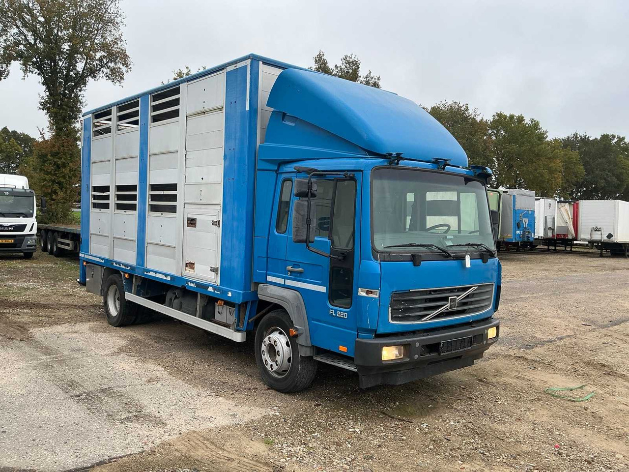 2004 VOLVO FL6L 4X2R LIVESTOCK TRUCK - Lastbil: billede 3 2004 VOLVO FL6L 4X2R LIVESTOCK TRUCK - Lastbil: billede 3