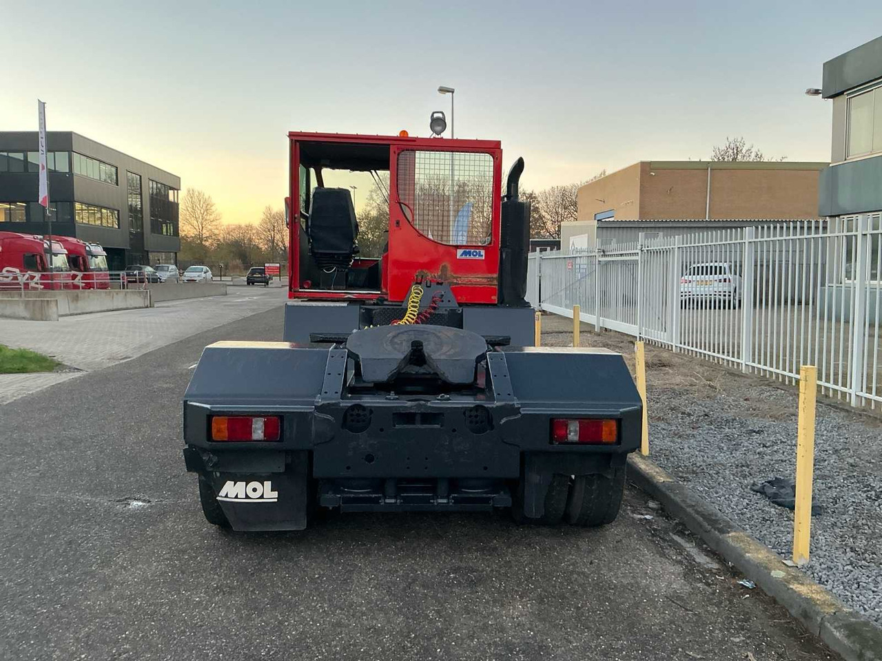 2005 MOL YT200/4X2 TERMINAL TRUCK - Lastbil: billede 5 2005 MOL YT200/4X2 TERMINAL TRUCK - Lastbil: billede 5