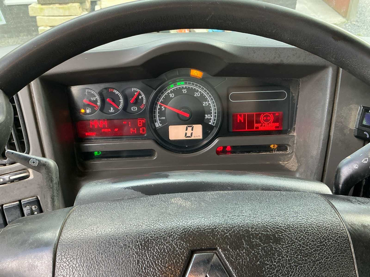 Lastbil 2011 RENAULT KERAX 460 TRIDEM TRUCK WITH CRANE AND CONTAINER: billede 11