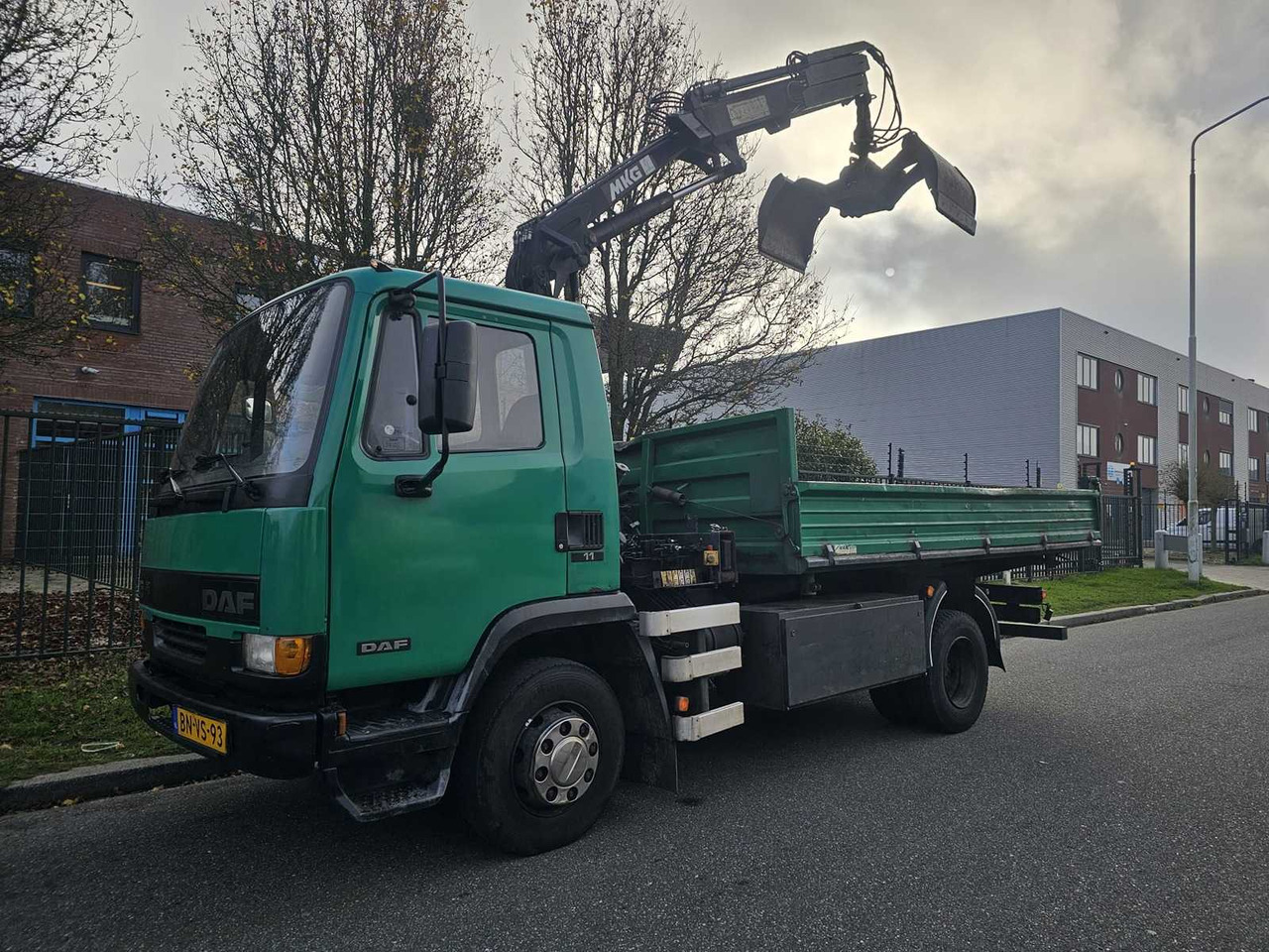 DAF - AE45/150 TI - MET MKG LOADER CRANE WITH ROTARY SQUEEZER AND TIPPER - FIRST OWNER - 131699KM - MOT 8-2026 - Lastbil: billede 3 DAF - AE45/150 TI - MET MKG LOADER CRANE WITH ROTARY SQUEEZER AND TIPPER - FIRST OWNER - 131699KM - MOT 8-2026 - Lastbil: billede 3