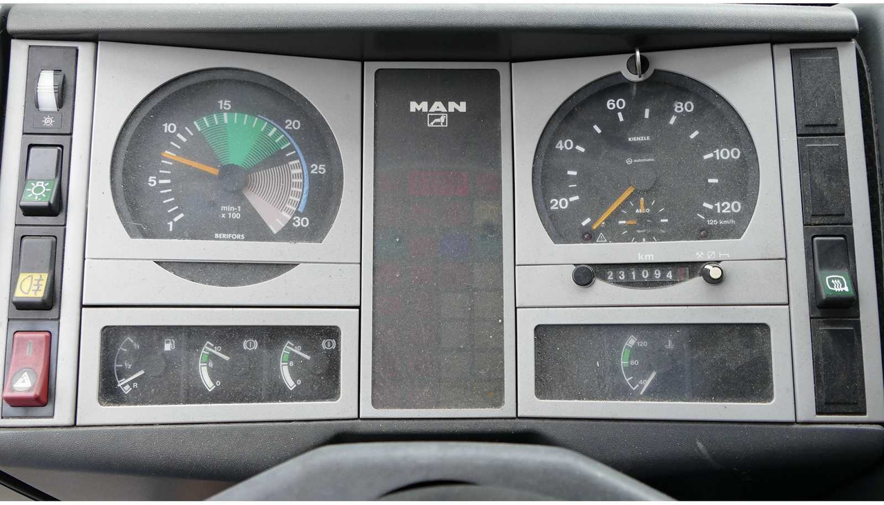 Lastbil MAN - L 2000 TOW TRUCK - FLATBED - MACHINE TRANSPORTER - 1999 - TRUCKS: billede 14 Lastbil MAN - L 2000 TOW TRUCK - FLATBED - MACHINE TRANSPORTER - 1999 - TRUCKS: billede 14