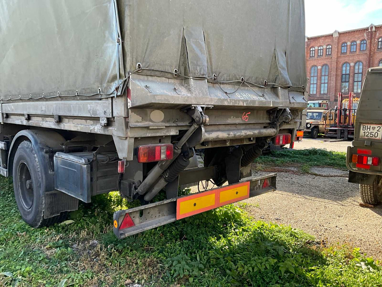 Lastbil TRACTOR UNIT WITH SEMI-TRAILER: billede 7 Lastbil TRACTOR UNIT WITH SEMI-TRAILER: billede 7