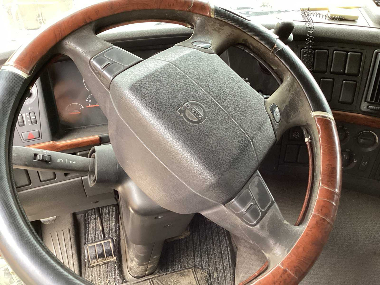 Lastbil VOLVO - FM12.460 - TRUCK WITH TRAILER - 2002: billede 8 Lastbil VOLVO - FM12.460 - TRUCK WITH TRAILER - 2002: billede 8