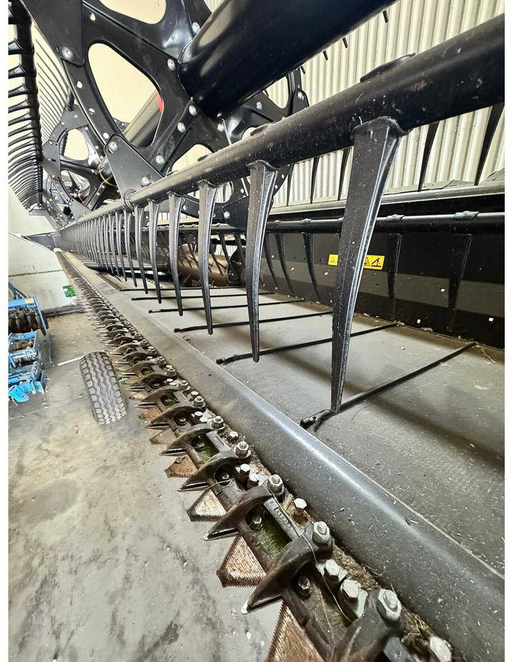MACDON DRAPER HEADER D125 - Mejetærsker: billede 4 MACDON DRAPER HEADER D125 - Mejetærsker: billede 4